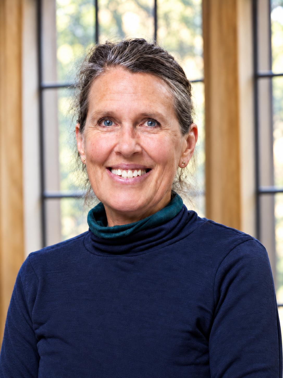 Associate Professor Liz Dean