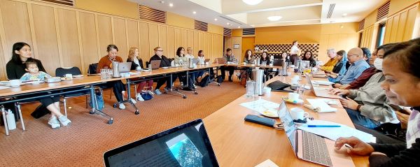 Group pictures of attendees at Masterclass on 'Doing Cultural Research in the Global South' with Prof Melani Budianta, Prof Manneke Budiman, and Dr S.M. Gietty Tambunan, April 16 2024