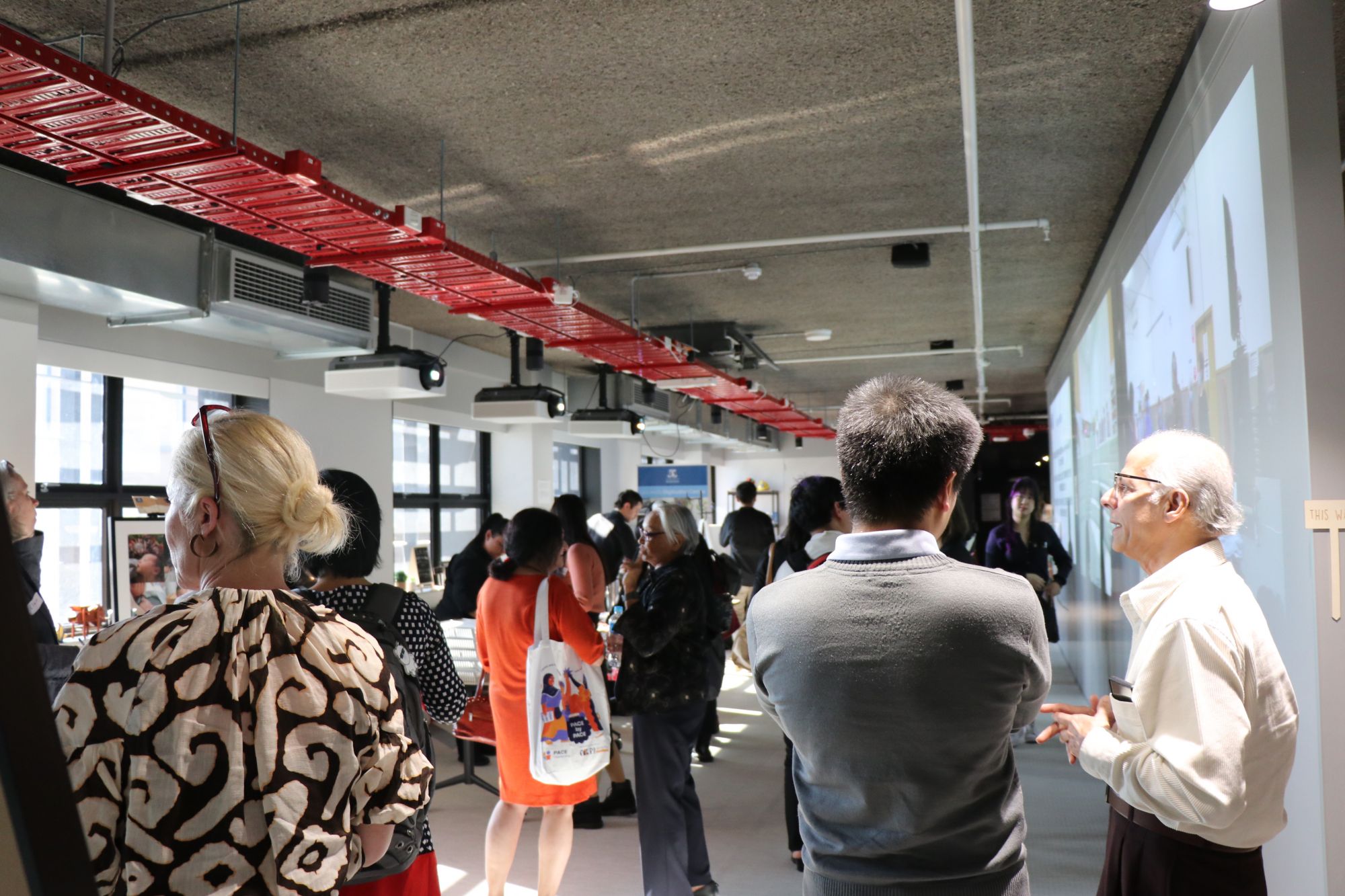 Guests gathered in the 3rd floor Digital Studio exhibition space to enjoying the artwork and discussions