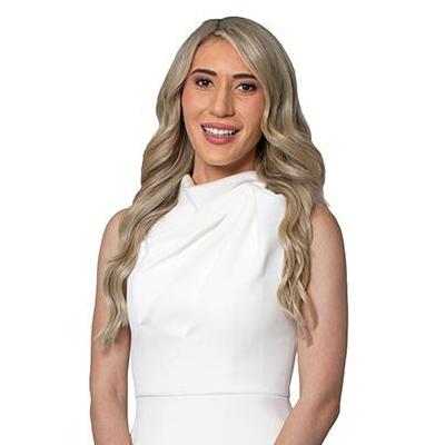 Katharine Nikolic headshot