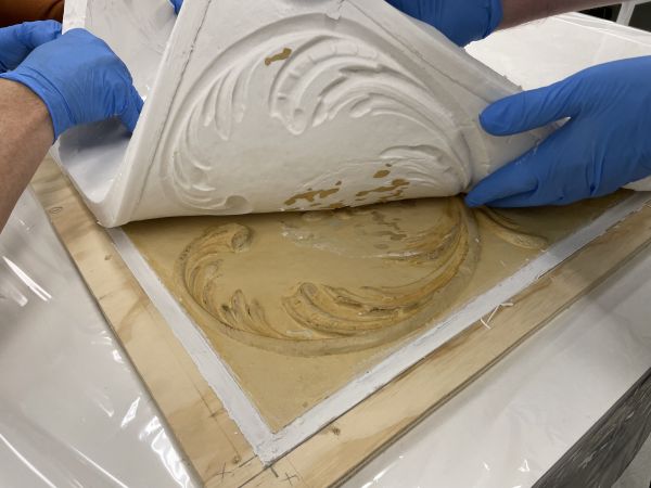 Making silicone tiles
