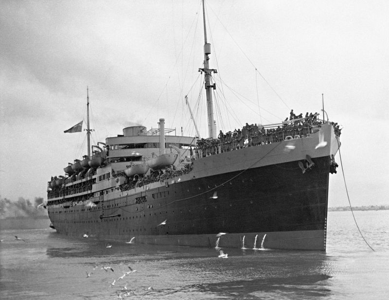 HMT Dunera, Melbourne, 1940 (National Archives of Australia)