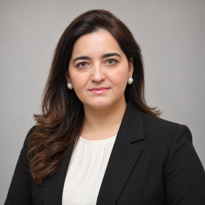 Zarqa Khan headshot