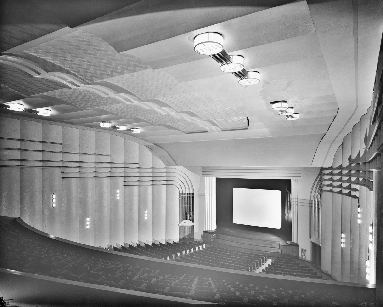 Interior views of Hoyts' Padua Theatre, Brunswick